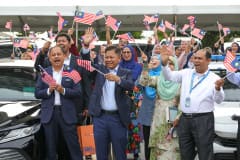 Majlis Edaran Jalur Gemilang kepada Semua Warga Perbadanan Putrajaya Sempena Bulan Kemerdekaan