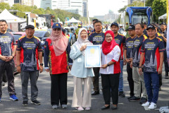 Susunan Terpanjang Kenderaan @50WP catat Malaysia Book of Records