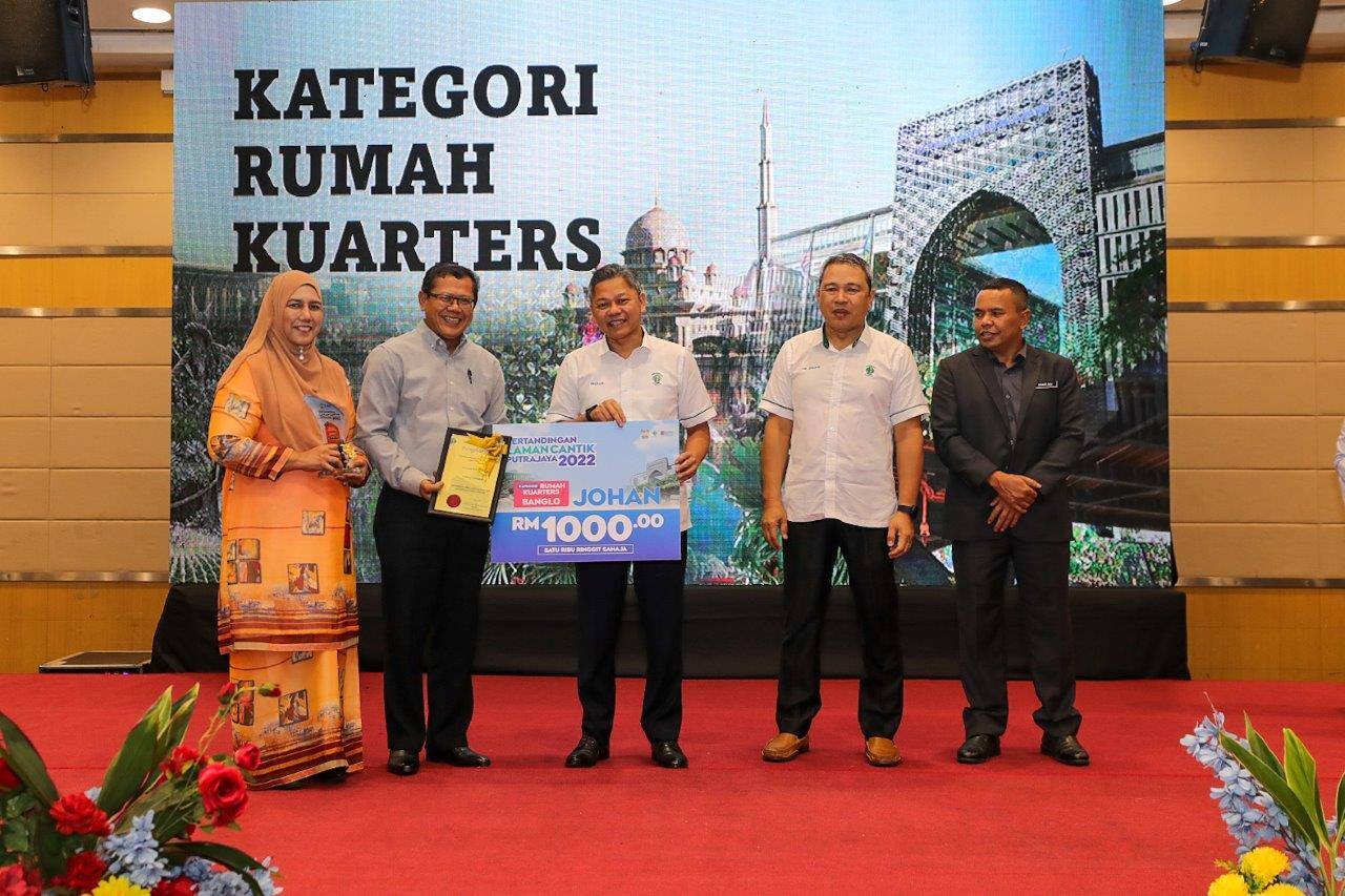 Majlis Penyampaian Hadiah Bagi Pertandingan Laman Cantik 2022