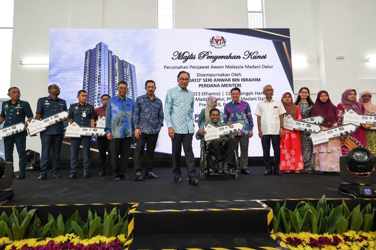 Majlis Penyerahan Kunci Pembangunan Perumahan Penjawat Awam Malaysia Madani Dalur Presint 18