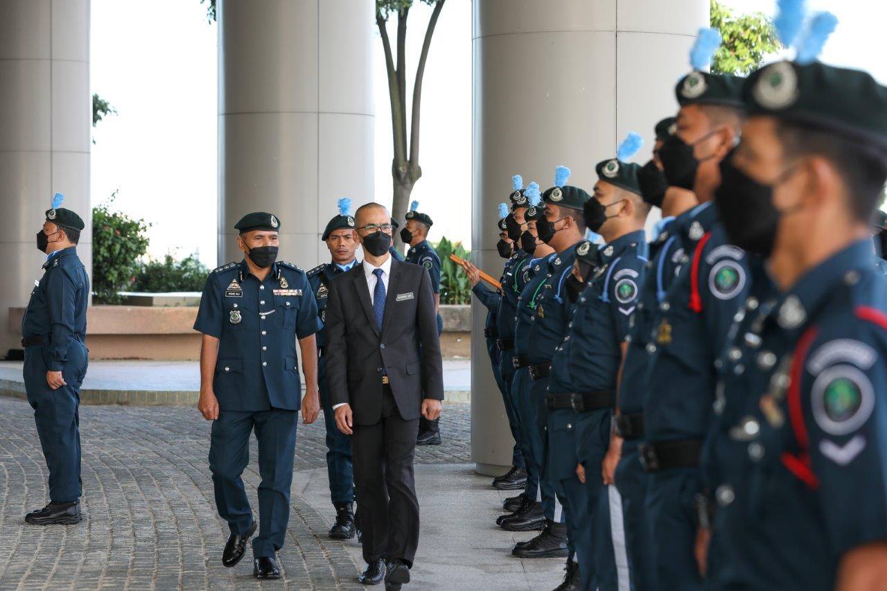Majlis Perbarisan Hari Penguatkuasa 2021