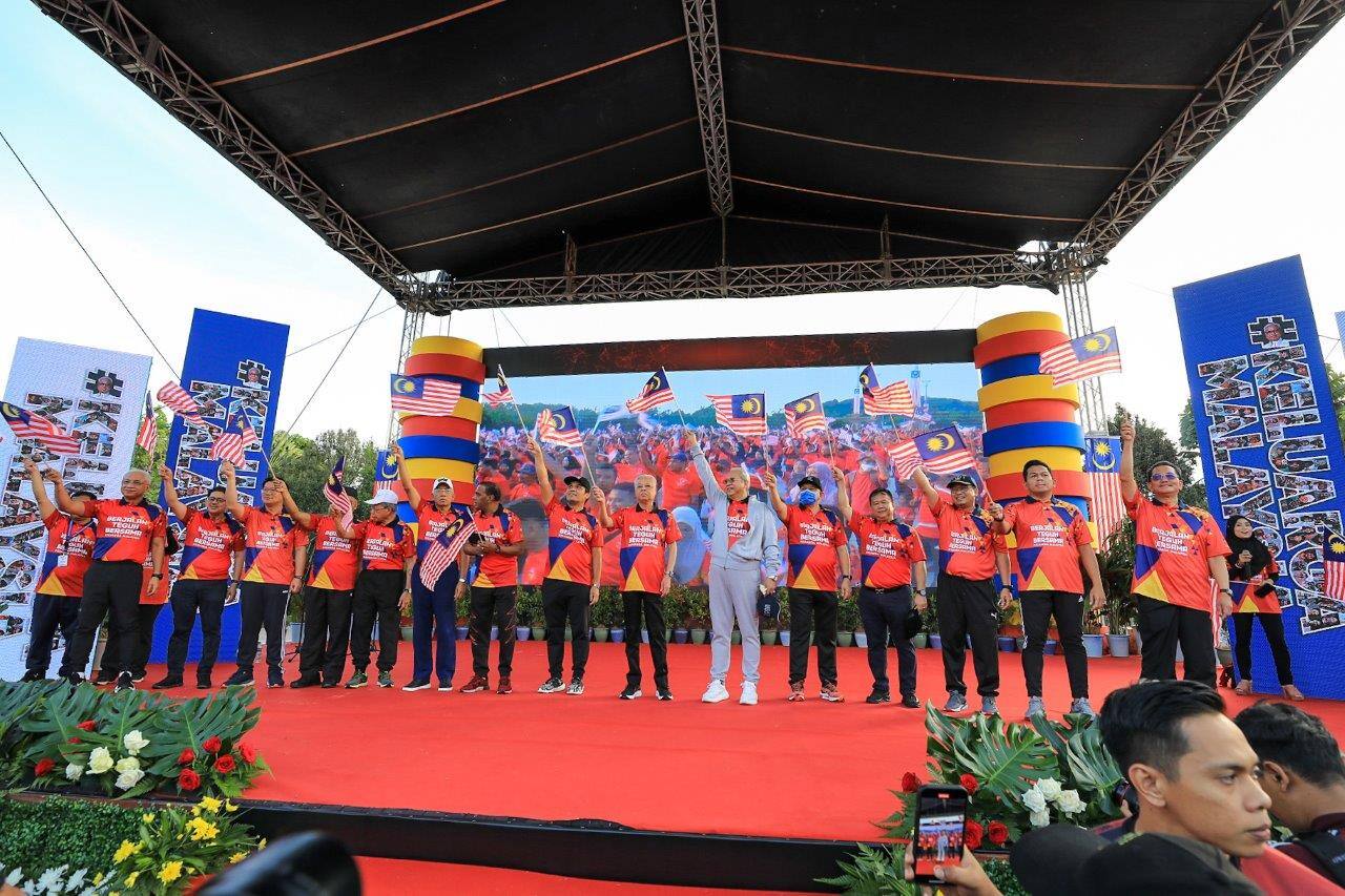 PROGRAM 'BERJALAN TEGUH BERSAMA' SEMPENA MAJLIS PELANCARAN BULAN KEBANGSAAN DAN KIBAR JALUR GEMILANG
